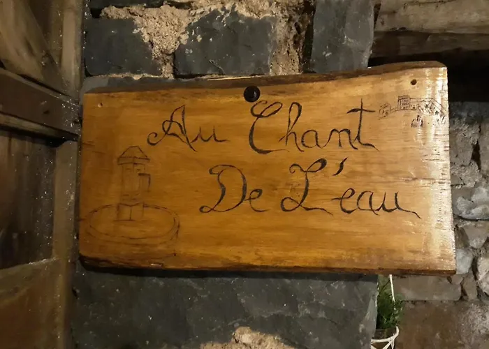 Bed & Breakfast Romantique Dans Centre De Bien-etre Au Chant De L'eau