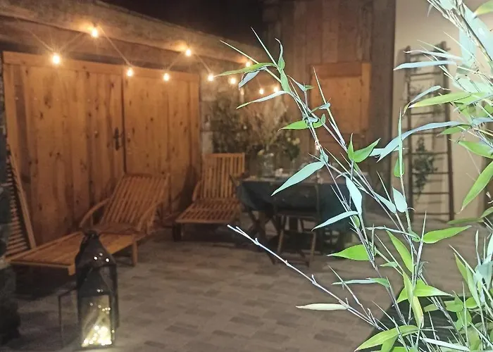 Bed & Breakfast Romantique Dans Centre De Bien-etre Au Chant De L'eau