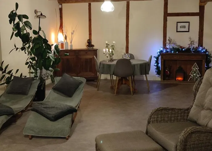 Bed & Breakfast Romantique Dans Centre De Bien-etre Au Chant De L'eau